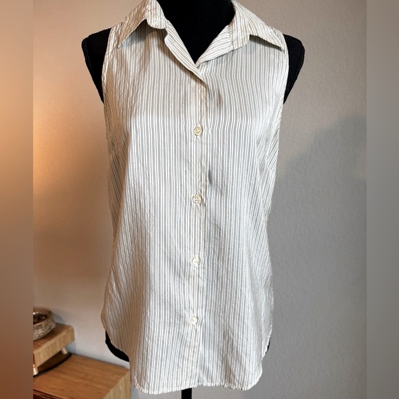 ❣️3 for $25 🛍️ KORS by Michael Kors Sleeveless bouse - Picture 1 of 4